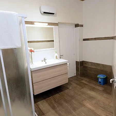 بيت للعطل Casa Vacanze Simone كونفيرسانو