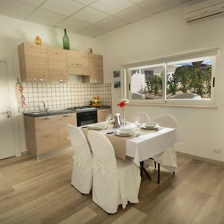 Casa Vacanze Simone بيت للعطل كونفيرسانو